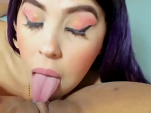 girly-girl closeup pussy inhaling