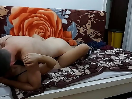 School teenagers have romantic romp