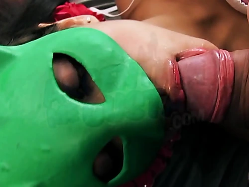 Brilliant Bod Teenager Being Massaged and Dick in Mouth in the Morning