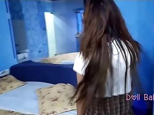 La vi sola no queria que se moje asi que me la llevare al hotel